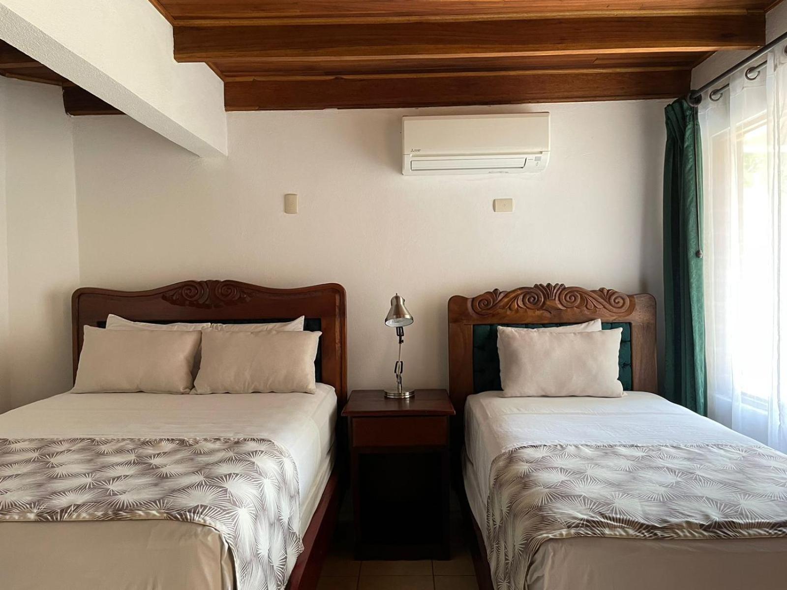 Hotel Javy Liberia Exterior photo